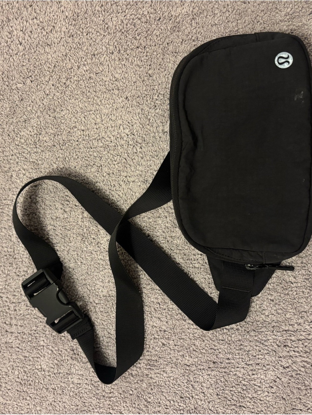lululemon Standard Everywhere Black Belt Bag